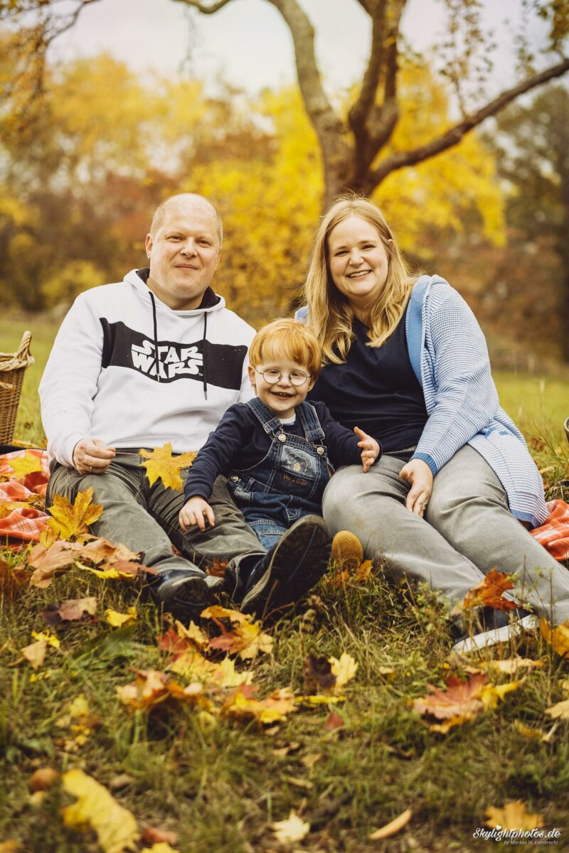 Familie im Herbst