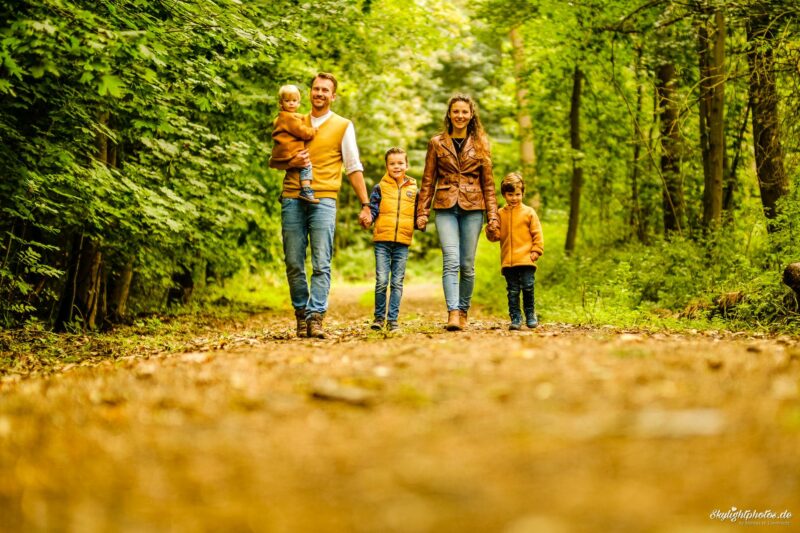 Familie im Herbst