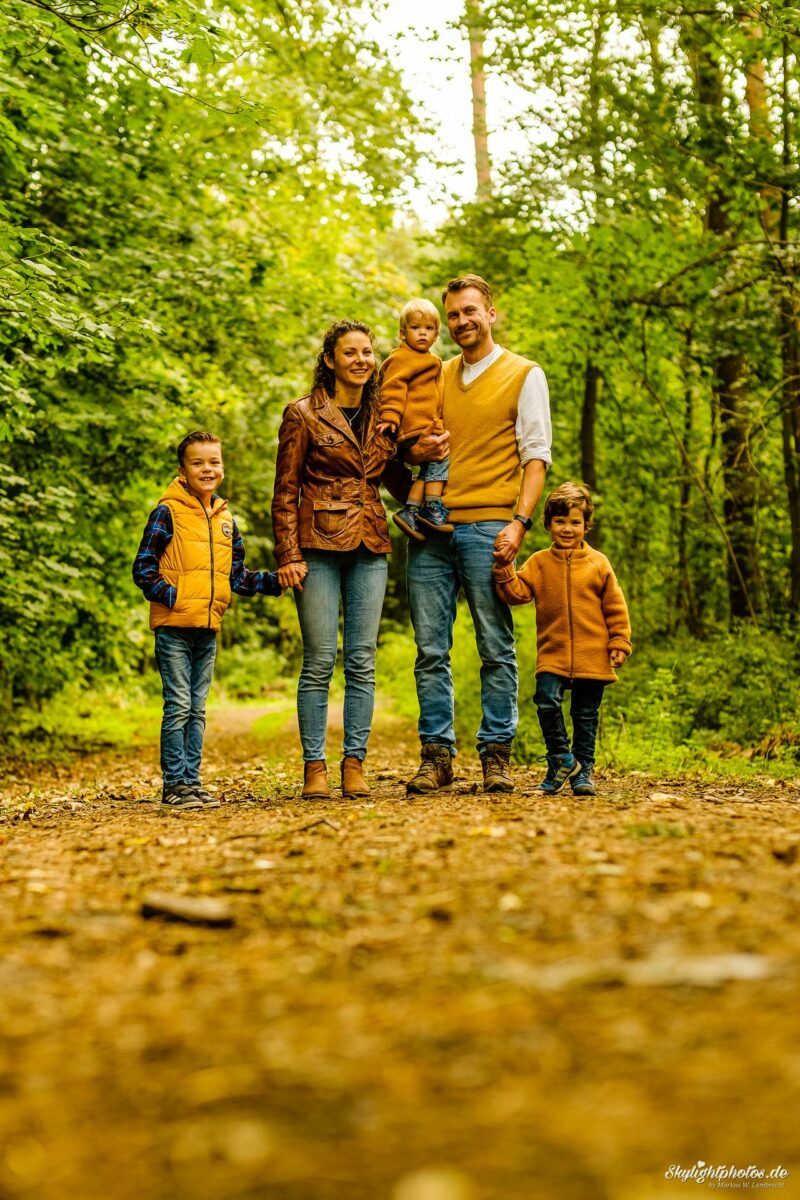 Familie im Herbst